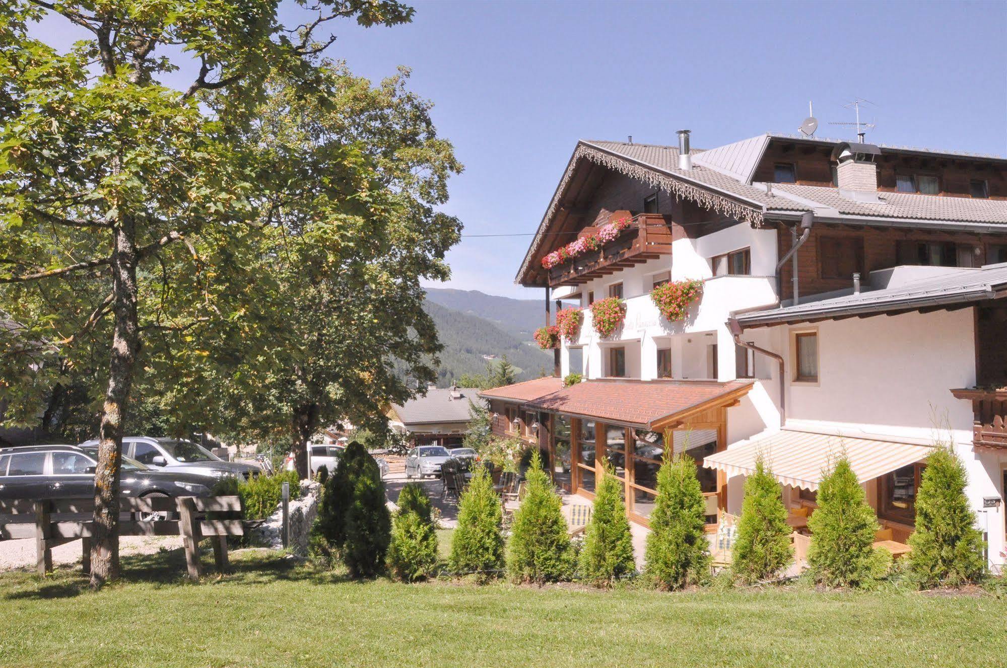 Hotel Monte Paraccia Al Plan di Mareo Buitenkant foto